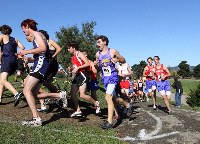 NCS XC D5 Boys-034.JPG - 2009 North Coast Section Cross Country Championships, Hayward High School, Hayward, California
